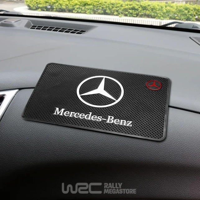 TAPIS SILICONE ANTIDERAPANT POUR TABLEAU DE BORD MERCEDES